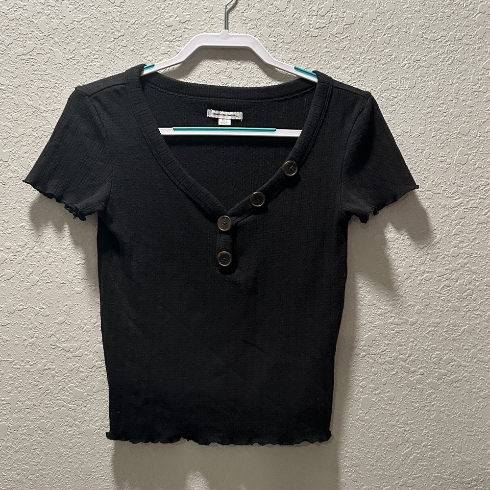 Juniors American Eagle Cropped Top with Buttons Size small